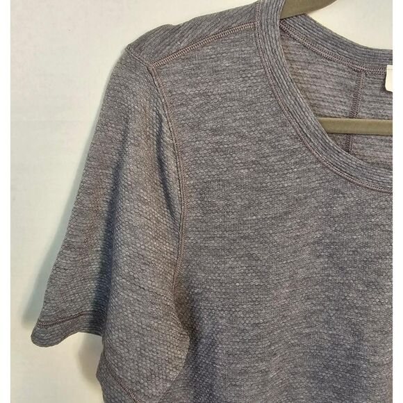 Lululemon Women's Relaxed Fit Short Sleeve | Gray Hexagon Knit Yoga Top Size 8 - Picture 7 of 7